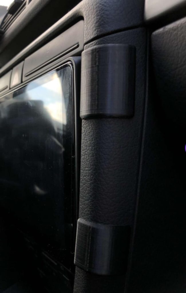 Zaślepka po uchwycie telefonu Audi A4 B6 – materiał odporny na UV