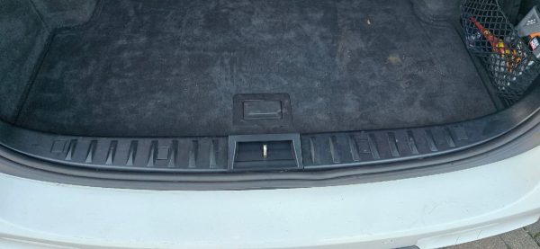 Osłona zamka klapy tylnej – BMW Seria 3 E91 Touring (2005–2012) - obrazek 3