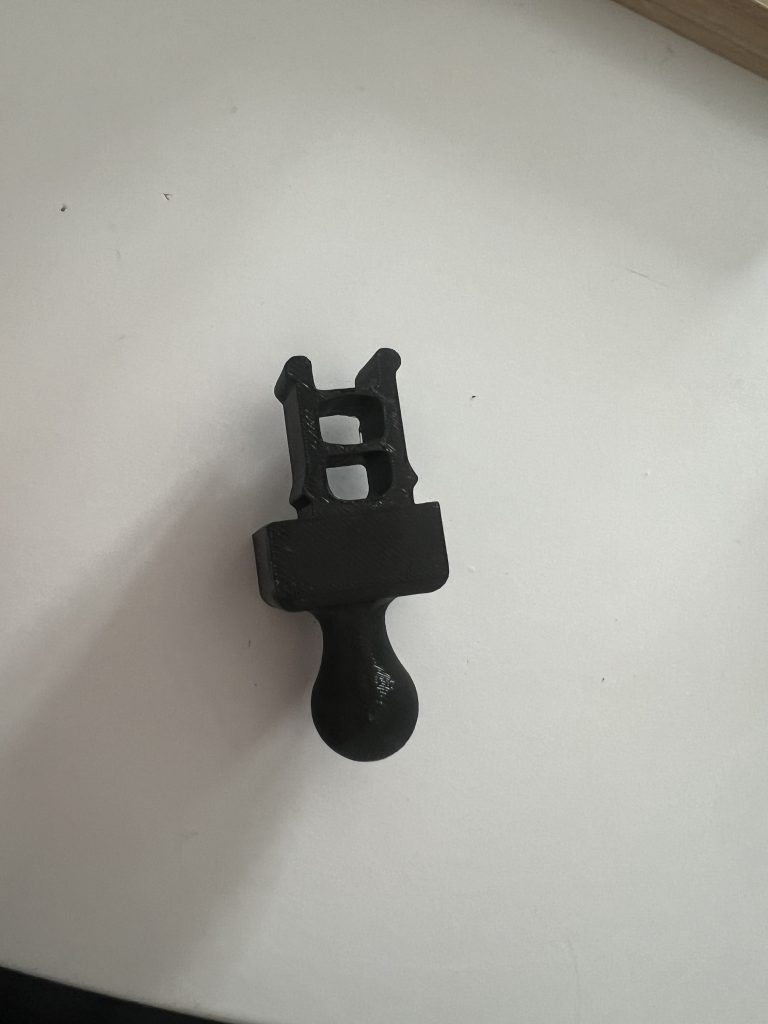 DTS PHONELOCK-MINI – Adapter na kulkę 17 mm z zaślepki nad radiem | Seat Exeo / Audi A4 Cabrio B6/B7
